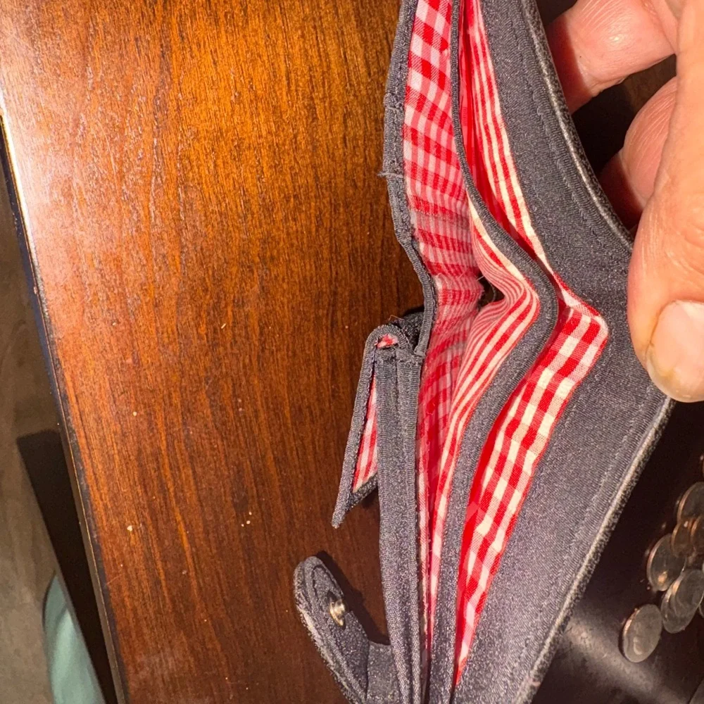 I Love Lucy Floral Wallet - Picture 5 of 7